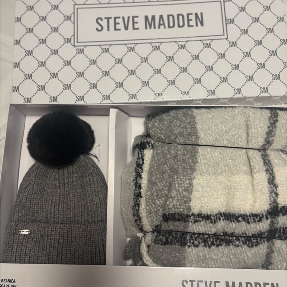Steve Madden Black and Gray Beanie with Scarf Set - Picture 1 of 5